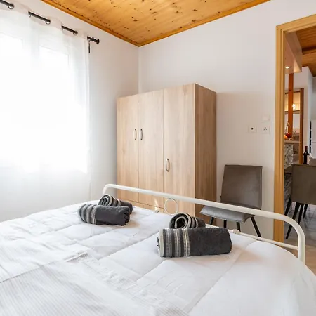 Mermaid * Kondoyenadha